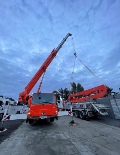 Crane Removes Boom